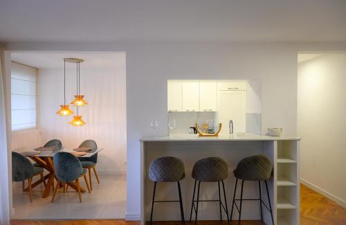 Gospostina Wohnung | Apartman Petar-Spacious Friendly Stay in the Heart of Budva