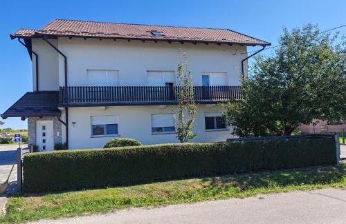 Vrbovec Wohnung | Apartmani Vinea Zara