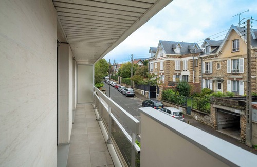 Le Chesnay Wohnung | Apartment Le Chesnay - Versailles Bright, unoverlooked, 10 minutes from the chateau.