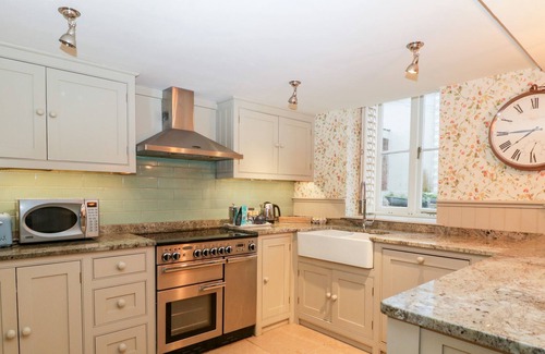 Saint Owens Cross Wohnung | APARTMENT 1 - PENGETHLEY MANOR, pet friendly, with pool in Peterstow