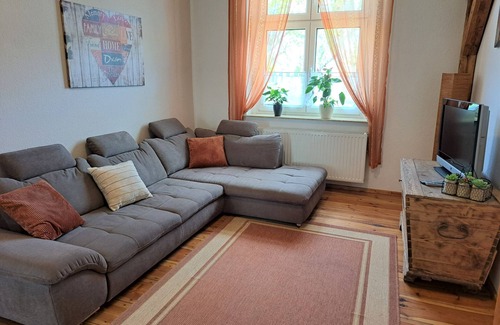 Schonberg Wohnung | Ferienwohnung '2' mit gemeinsamer Terrasse und WLAN