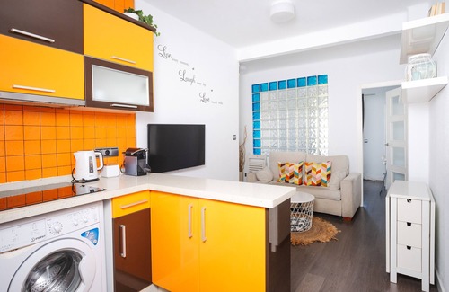 Rochelambert Wohnung | Apartamento 'Acogedor Piso Con Balcón' con balcón, Wi-Fi y aire acondicionado