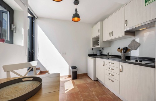 Carrapateira Wohnung | Ferienwohnung 'Amado' mit Bergblick, privatem Garten und Wi-Fi