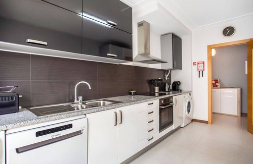 Nazare Wohnung | Ferienwohnung Beach Waves Home mit Meerblick, Pool und WLAN