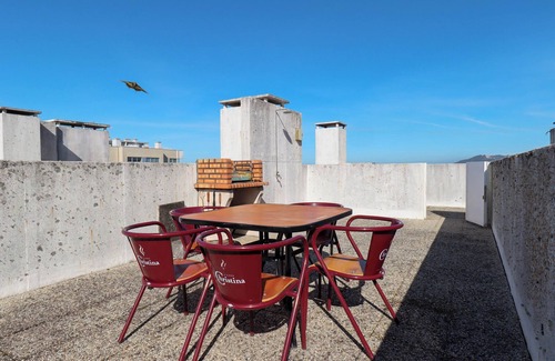 Viana do Castelo Wohnung | Ferienwohnung 'Bosque Marítimo' mit Bergblick, privater Terrasse und WLAN