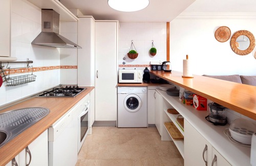 Caleta de Velez Wohnung | Ferienwohnung "Casa Baviera Golf" mit Bergblick, Gemeinschaftspool und WLAN