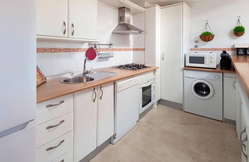 Caleta de Velez Wohnung | Ferienwohnung "Casa Baviera Golf" mit Bergblick, Gemeinschaftspool und WLAN