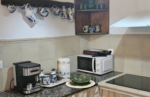 Pitres Wohnung | Apartment 'Chaparra Pitres Apart Fondales' with Mountain Views, Shared Pool and Wi-Fi