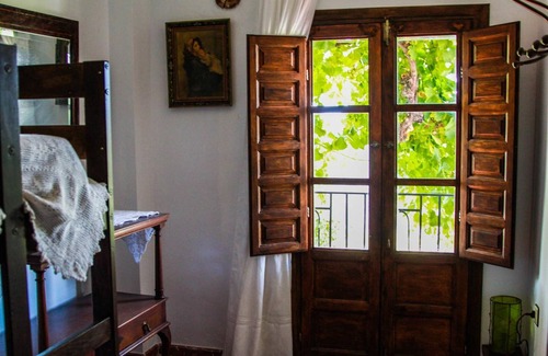 Pitres Wohnung | Apartment 'Chaparra Pitres Apart Fondales' with Mountain Views, Shared Pool and Wi-Fi