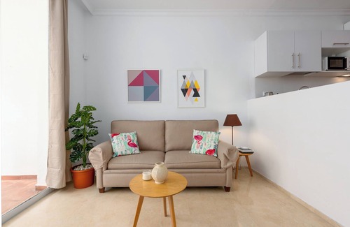 Castillo de Sabinillas Wohnung | Ferienwohnung 'Fuente De La Duquesa' mit Meerblick, WLAN und Klimaanlage