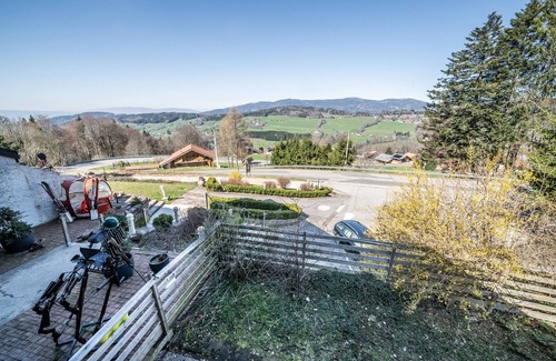 Bogeve Wohnung | Ferienwohnung "Gîte Le Jorat - A" mit Gemeinschaftsgarten und WLAN