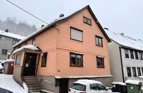 Goldlauter Wohnung | Ferienwohnung 'Grete' mit Wi-Fi