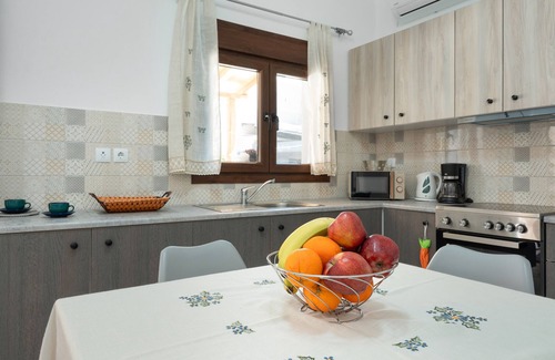 Panormos Wohnung | Ferienwohnung 'Iliana 1' mit Bergblick, Wi-Fi und Klimaanlage