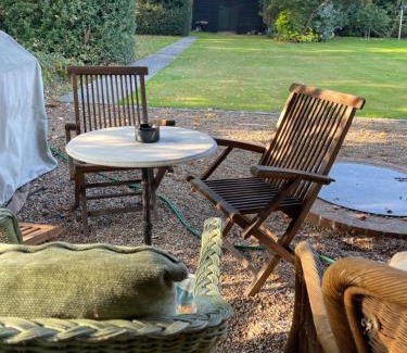 Bray on Thames Wohnung | Apartment in Bray, secure parking & EV charge included