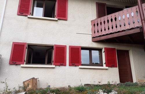 Ponthoux Wohnung | Apartment in chalet house Haut Jura