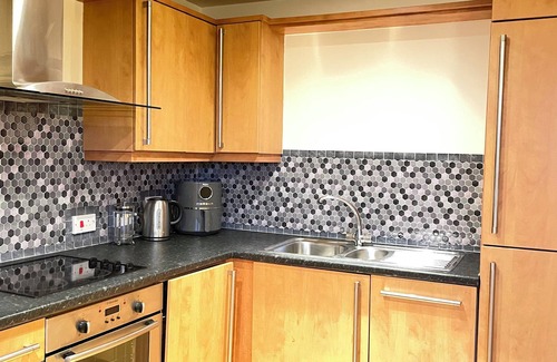 Swinton Wohnung | Apartment in Swinton with Free Parking– Sleeps 4