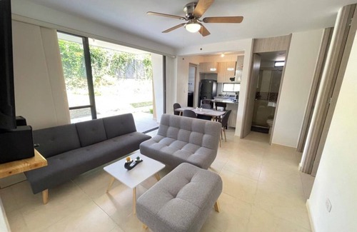 La Tebaida Wohnung | Apartment in Tebaida with pool, slide, and BBQ