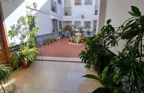 La Trinidad-San Juan y Todos los Santos Wohnung | APARTMENT IN THE COURTYARD OF THE JUDERIA OF CORDOBA