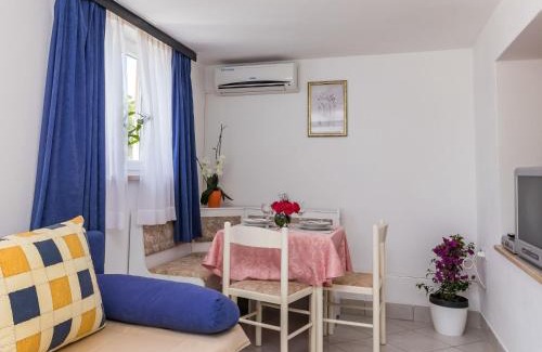 Nova Vas Wohnung | Apartment Koštro-2 by Interhome