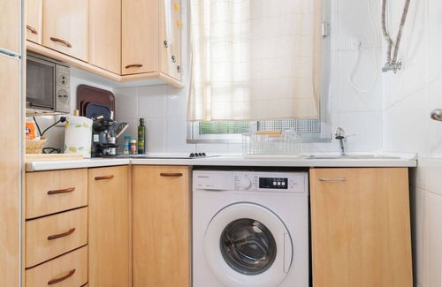 La Palmera-Reina Mercedes Wohnung | Apartment 'La Naranja De Reina Mercedes' with Wi-Fi and Air Conditioning