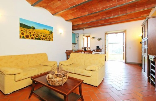 Bucine Wohnung | Ferienwohnung Lucia by Interhome