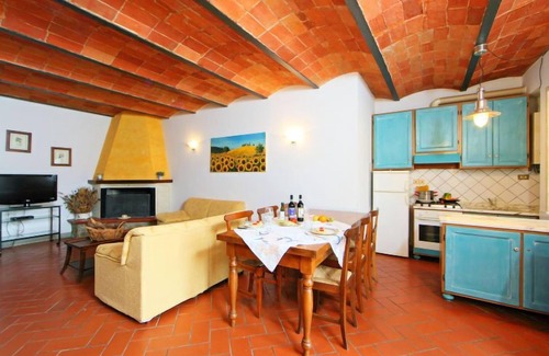 Bucine Wohnung | Ferienwohnung Lucia by Interhome