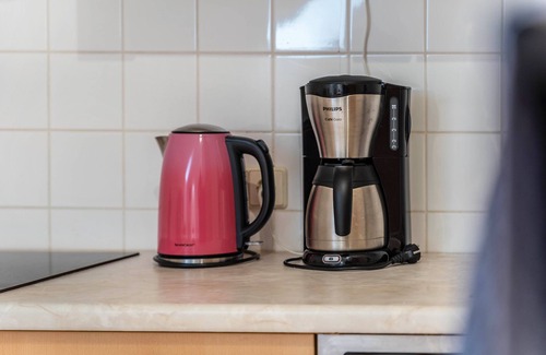 Muritz Wohnung | Ferienwohnung 'Markgraf 8' mit Gemeinschaftsgarten, Balkon und Wi-Fi