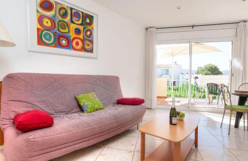 Llanca Wohnung | Apartment Palmiers I-4 by Interhome