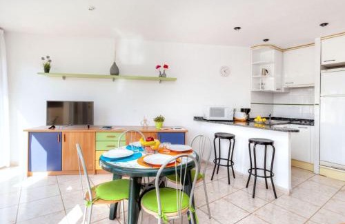 Llanca Wohnung | Apartment Palmiers I-4 by Interhome