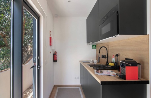 Sao Bras de Alportel Wohnung | Ferienwohnung 'Tiny House' mit Bergblick, Wi-Fi und Klimaanlage