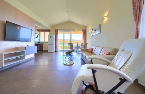 Kornic Wohnung | Apartment ROYAL 1 mit Pool und Whirlpool