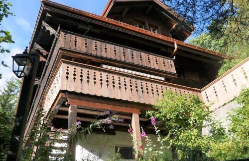 Zweisimmen Nr Gstaad Wohnung | Apartment Tree-Tops- Chalet by Interhome