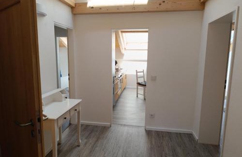 Seeshaupt Wohnung | Apartment unterm Dach mit kleinem Seeblick