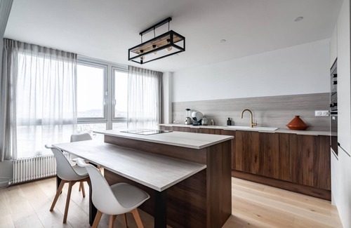 Puteaux Wohnung | Apartment view of all of Paris
