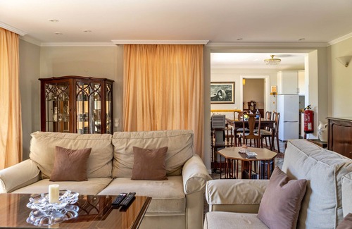 Canico Wohnung | Ferienwohnung "Villa Echium T1" mit einem Schlafzimmer und Gemeinschaftsgarten