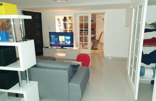 Zagreb Wohnung | Apartment Vinko, Center - Two Bedroom Apartment with Shared Terrace