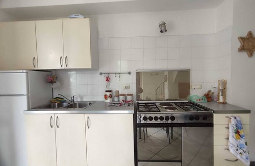 Maratea Haus | Apartment with large patio and garden a few steps from the center of Maratea