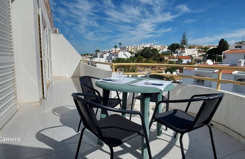 Carvoeiro Wohnung | Wohnung mit Pool, Garage und WLAN 300 Meter vom Strand entfernt