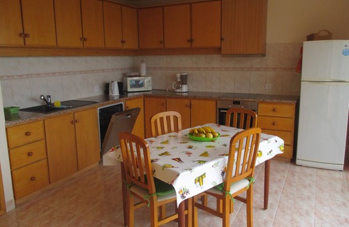 Arco da Calheta Wohnung | Meerblick, im grünen, große Terrassen, Schwimmbad, Sauna, Internet, TV, Grill