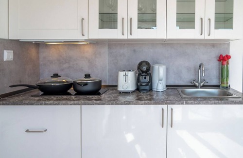 Cascais Kabine | Apartment with terrace in Estoril seaside villa