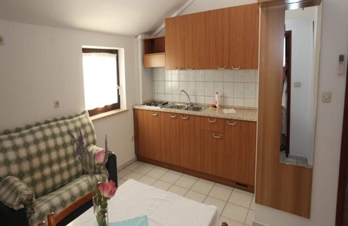 Cres Wohnung | Wohnung mit zwei Schlafzimmern und Terrasse Doppelbett