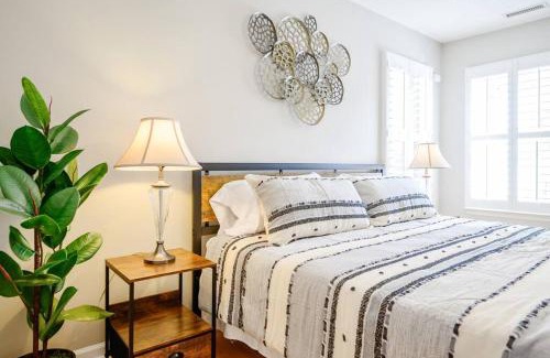 Apex Haus | Apex Comfort - Modern 3BR 2BA Home in Apex, NC