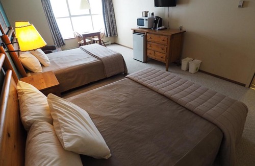 Okanagan-Similkameen Wohnung | Apex Mountain Inn Suite 221-222 Condo
