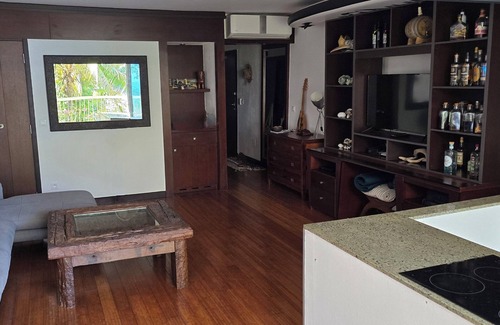 Arue Wohnung | API DAYS SUITE Lafayette Beach Apartment in beachfront hotel residence.