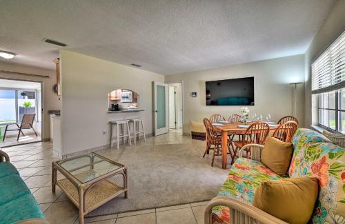 Apollo Beach Haus | Apollo Beach Gem with Pool The Flamingo House