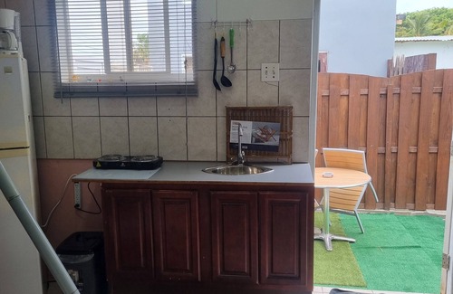 Paradijswijk Wohnung | App 3, Cozy 1-bedroom apartment in gorgeous Oranjestad with WiFi, AC