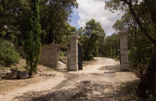 Argelliers Wohnung | Appart 4 chambres dans château
