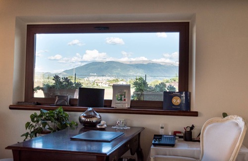 Bastia Umbra Wohnung | Appartamento in Campagna Vicino a Centro Fiere