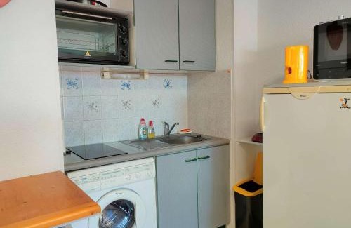 Argeles Plage Wohnung | Appartement 2 Pièces Cabine, Piscine, Proche Plage - 6 Pers. - FR-1-225-792