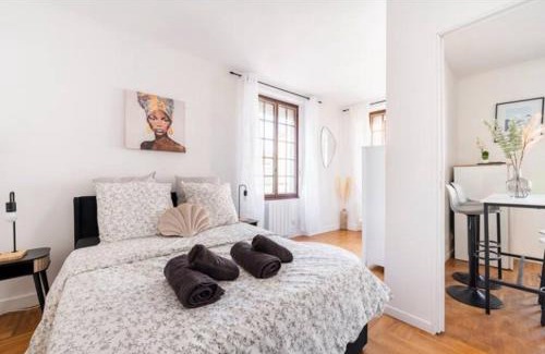 Le Pin Wohnung | Appartement 2 pièces 36m2, CDG Airport, Disneyland Paris, Asterix, Parc des expo, 10min gare de Chelles, Parking gratuit dans la ville